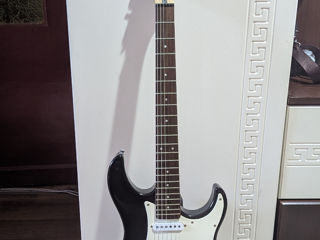 Yamaha EG 012 electric guitar