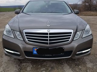 Mercedes E-Class foto 2