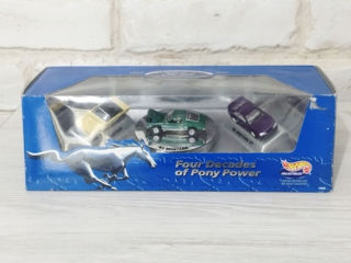 Hot Wheels 100% Mustang Set