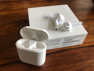 Airpods 2 with wireless charging case copy 1:1 не отличается от оригинала. foto 1