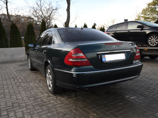 Mercedes E-Class foto 2