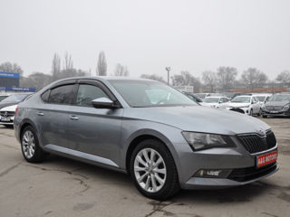 Skoda Superb foto 3