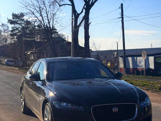 Jaguar XF фото 1