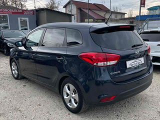 KIA Carens foto 4