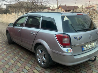 Opel Astra foto 2