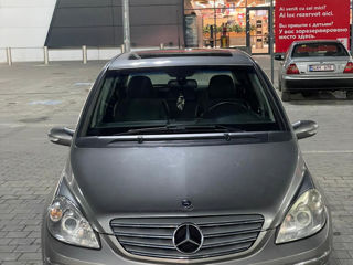 Mercedes B-Class foto 4