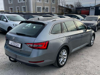 Skoda Superb foto 3