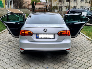 Volkswagen Jetta foto 7