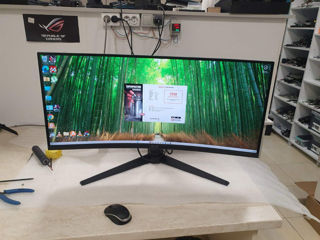 ASUS TUF Gaming 34 4K 180Hz Curved foto 2