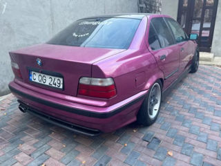 BMW 3 Series foto 6