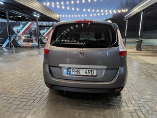 Renault Grand Scenic foto 9