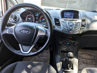 Ford Fiesta 5D foto 7