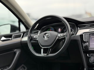 Volkswagen Passat foto 8