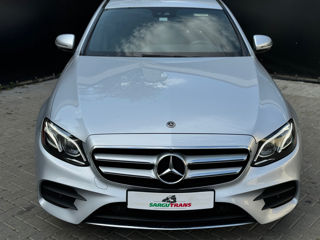 Mercedes E-Class foto 2