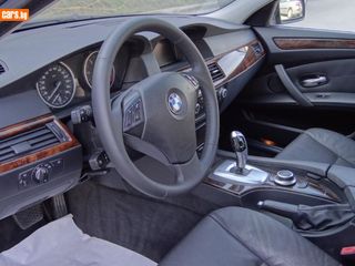 BMW 5 Series foto 4