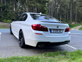 BMW 5 Series foto 6