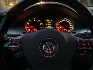 Volkswagen Passat foto 3