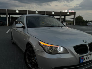 BMW 5 Series foto 1