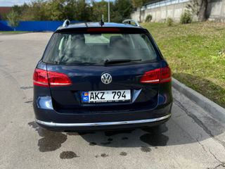 Volkswagen Passat foto 3