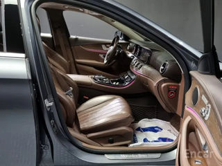 Mercedes E-Class foto 14