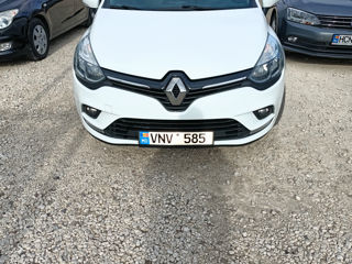 Renault Clio foto 9