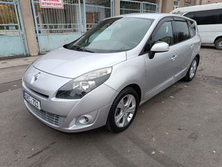 Renault Grand Scenic foto 8