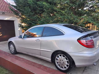 Mercedes C-Class Coupe foto 4