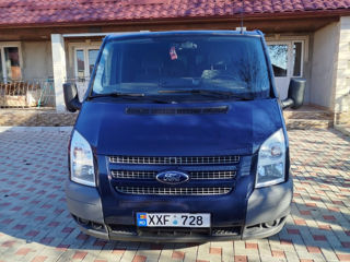 Ford Tranzit Tourneo foto 2