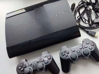 PlayStation 3 Super Slim 500GB (прошитая) + 2 джойстика + 70 игр