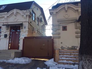 Щусев угол Армянская, квартира на земле, 65 кв м +подвал и 2 кладовки foto 1