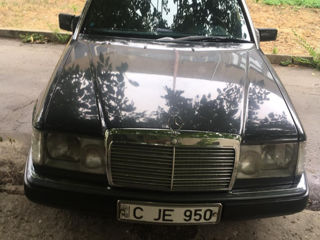 Mercedes Series (W124) foto 8