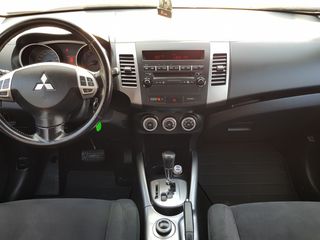 Mitsubishi Outlander foto 5