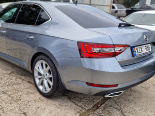 Skoda Superb foto 4