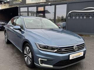 Volkswagen Passat foto 2