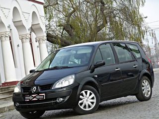 Renault Grand Scenic foto 1