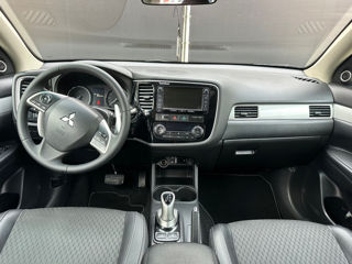 Mitsubishi Outlander foto 10