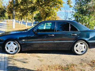 Mercedes C-Class foto 5