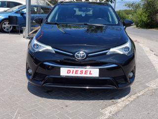 Toyota Avensis foto 3