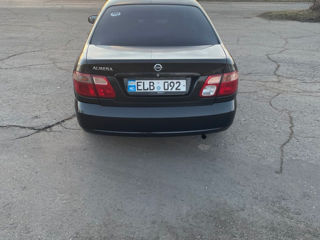 Nissan Almera foto 5