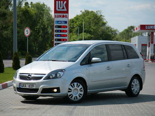 Opel Zafira foto 1