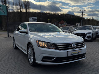 Volkswagen Passat foto 2