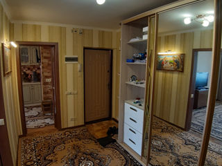 Apartament cu 3 camere, 72 m², Centru, Fălești