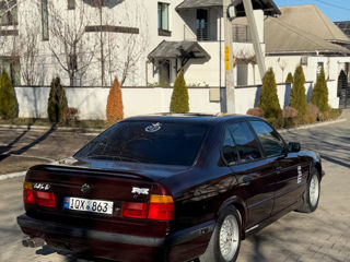 BMW 5 Series foto 4