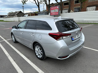 Toyota Auris foto 6