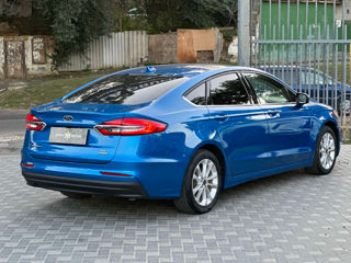 Ford Fusion foto 6