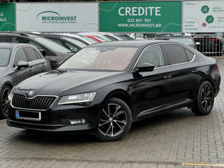 Skoda Superb foto 1