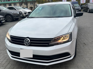 Volkswagen Jetta foto 2