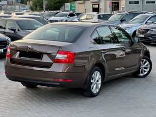 Skoda Octavia foto 3