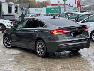 Ford Fusion foto 4