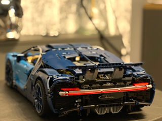 LEGO Technic - Bugatti Chiron 3599 piese foto 3